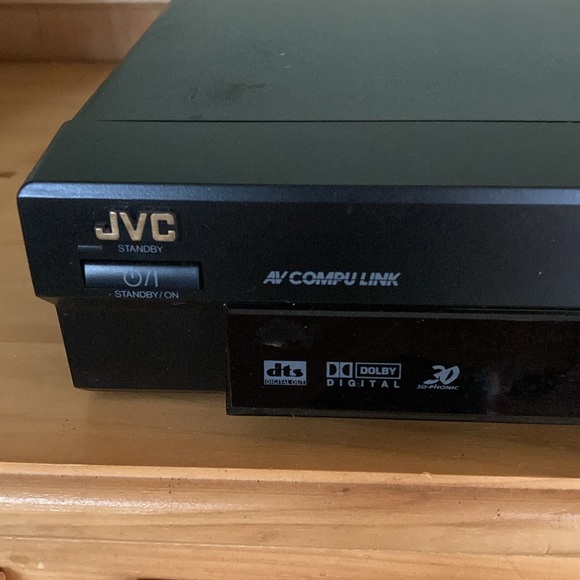JVC XV-S40 Compu Link dvd/cd player with remote - Picture 4 of 10